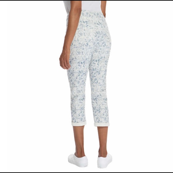 NWT Mario Serrani Ladies' Roll Cuff Capri, S - Picture 3 of 3